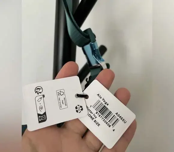 Alo Yoga Explorer Fanny Pack Winter Ivy - Picture 5 of 5